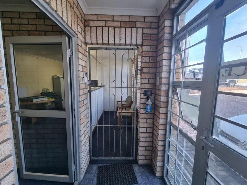 To Let commercial Property for Rent in Sidwell Eastern Cape